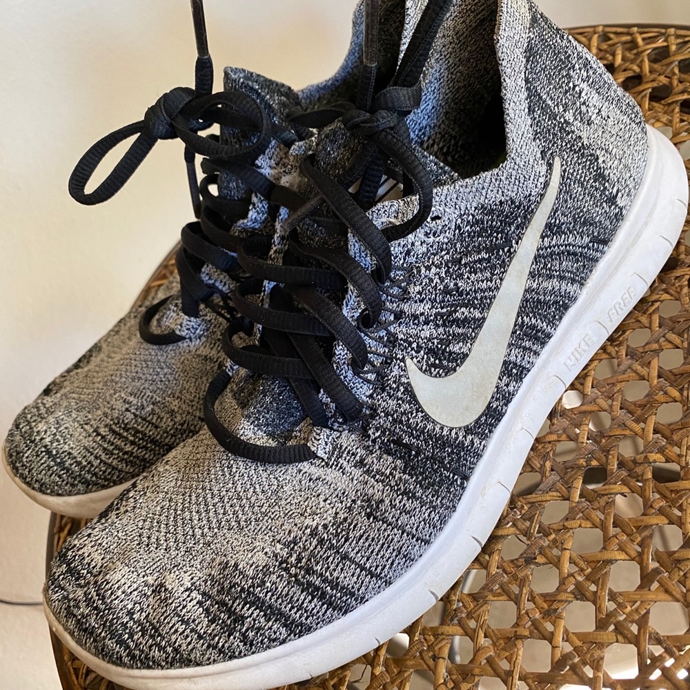 Nike Free RN Flyknit Black/White running shoe
